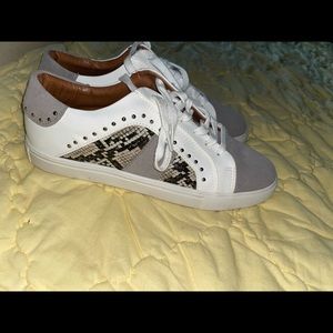 Steve Madden tennis shoes